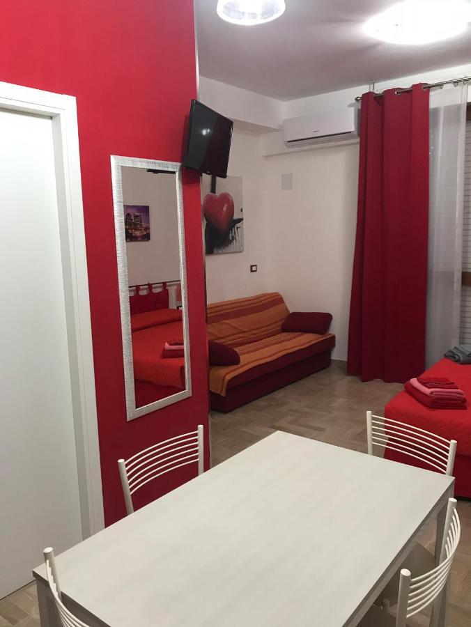 Da Gianni E Bea Hotel Foligno Eksteriør billede